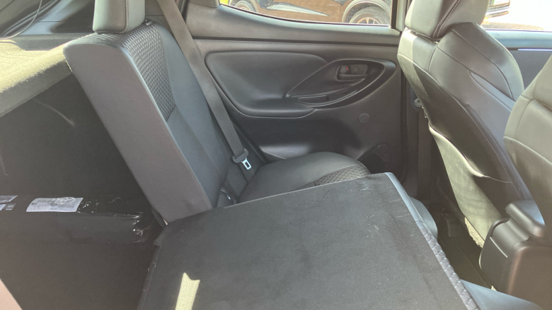 Toyota Yaris 1.5 Hybrid Dynamic 5dr CVT Hybrid Hatchback